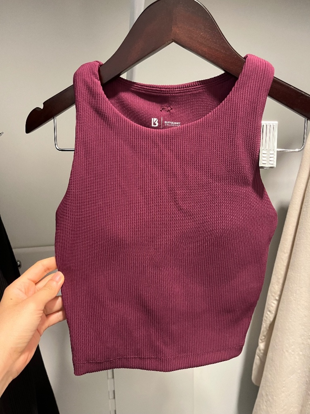 Buff bunny magenta/berry crop tank with built in bra XXS runs small